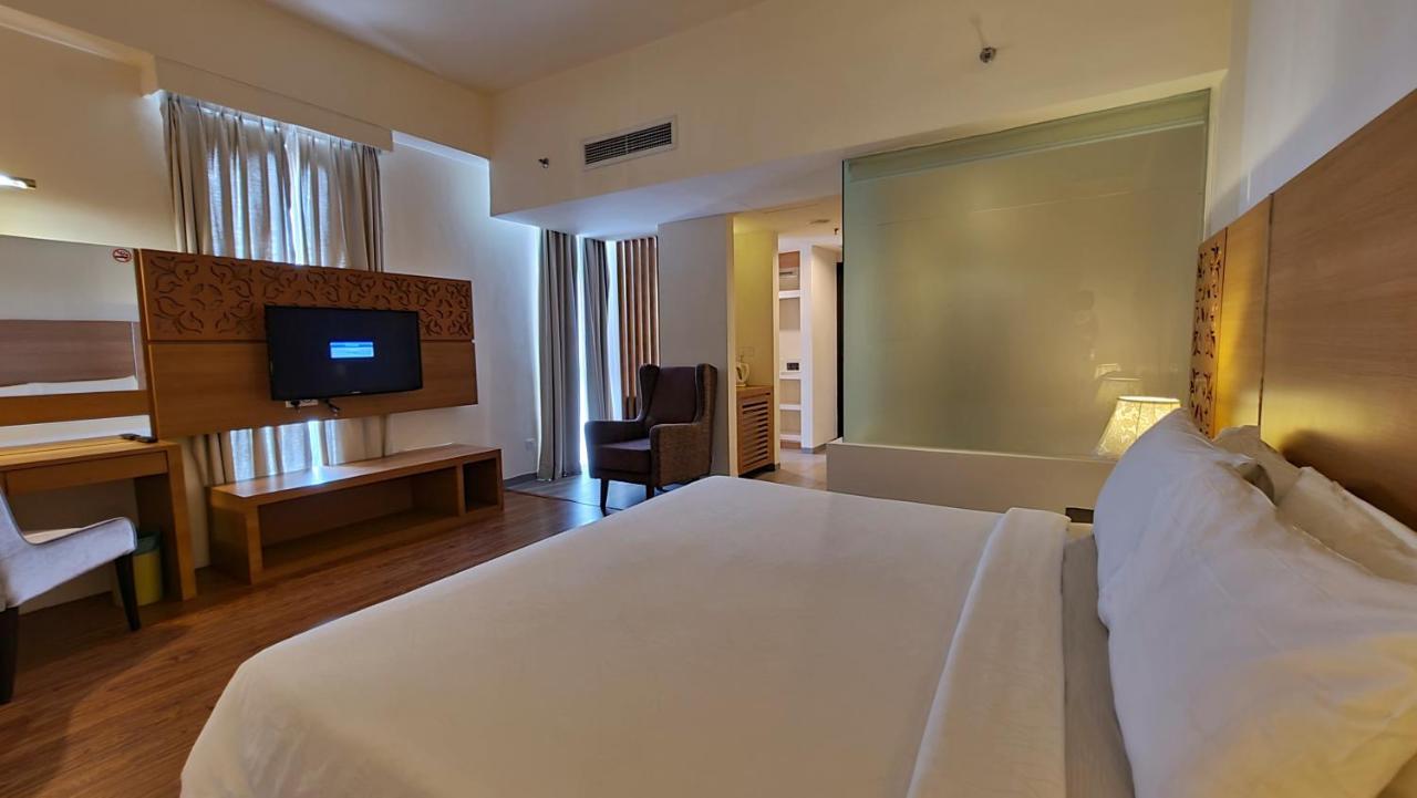Swan Garden Hotel Malacca Exterior foto
